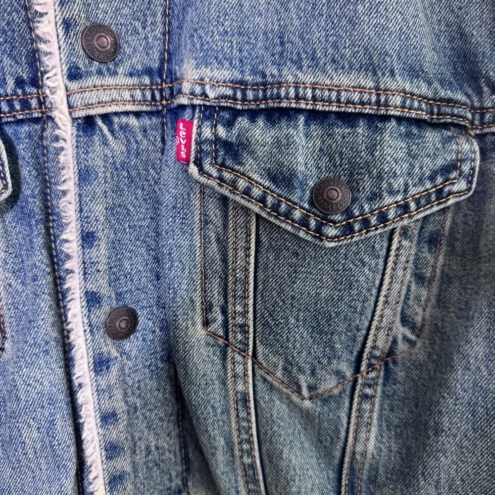 Levi's Blue Denim Sherpa Jacket - Picture 8 of 16